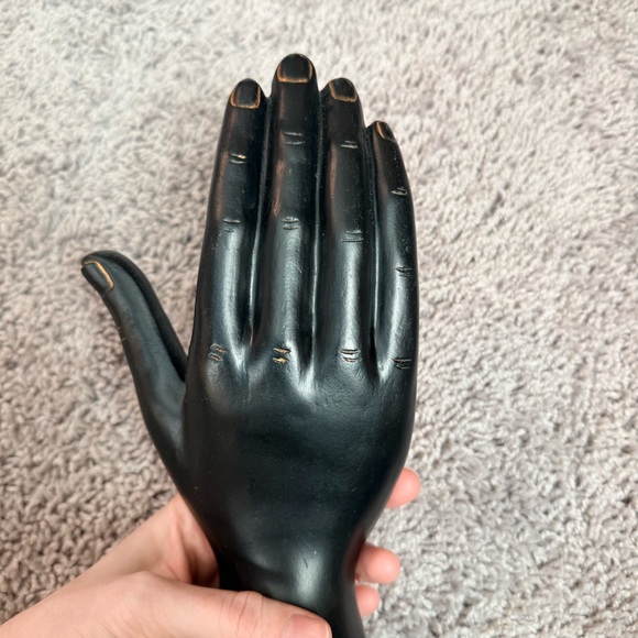 Ashland Black and Gold Palmistry Hand Accessory - Picture 3 of 5